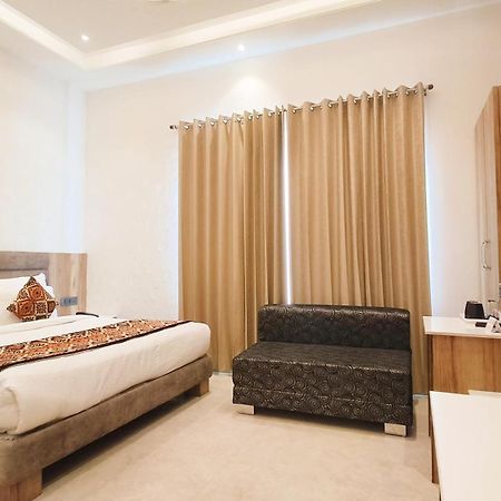 Blessings Hotel Amritsar Exterior foto