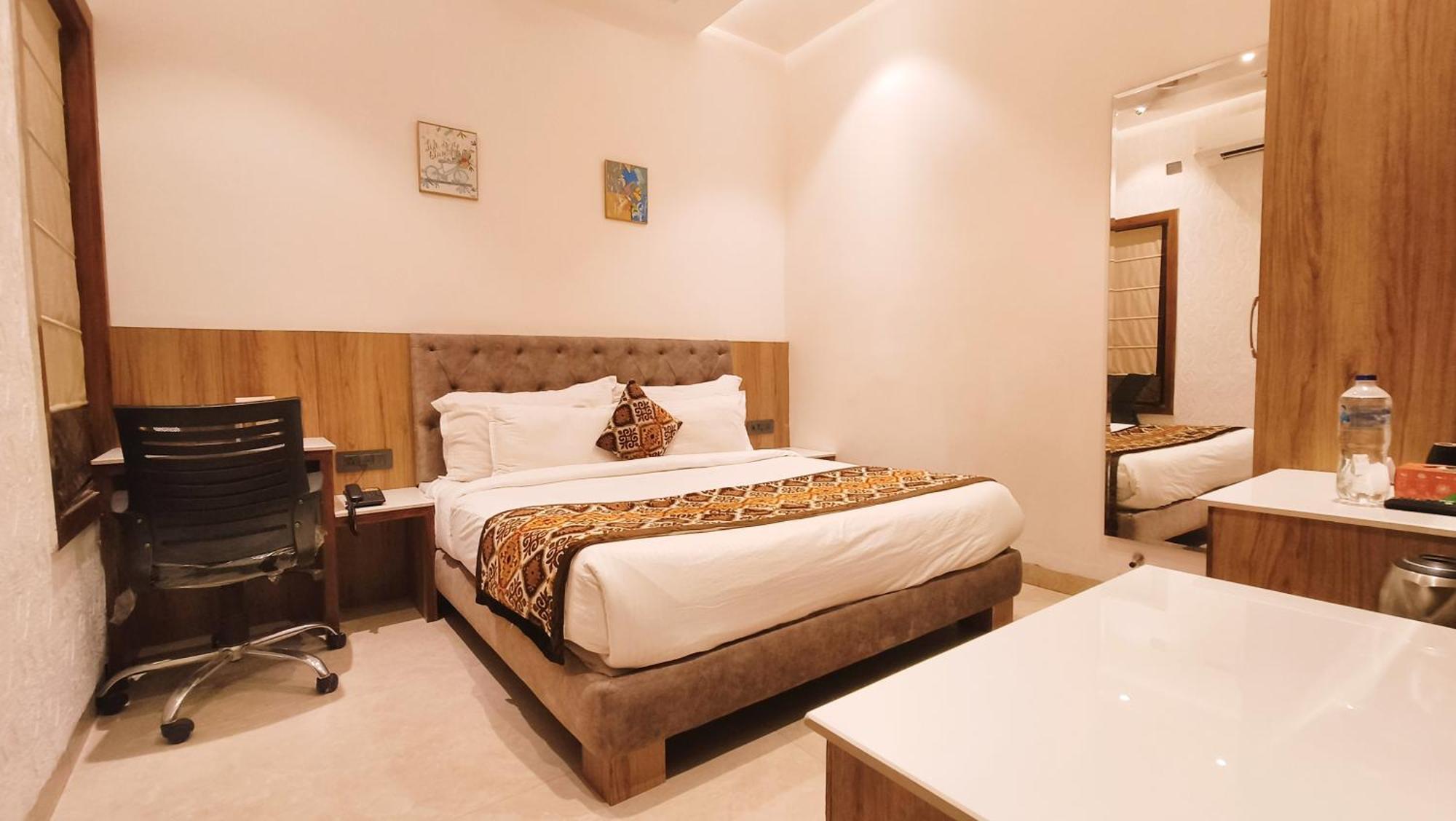 Blessings Hotel Amritsar Exterior foto