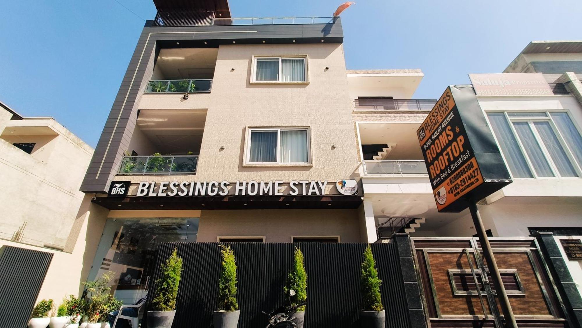 Blessings Hotel Amritsar Exterior foto